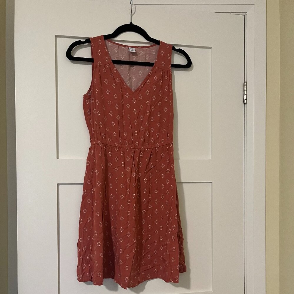 Old Navy Waist-Defined Pink V-Neck Dress